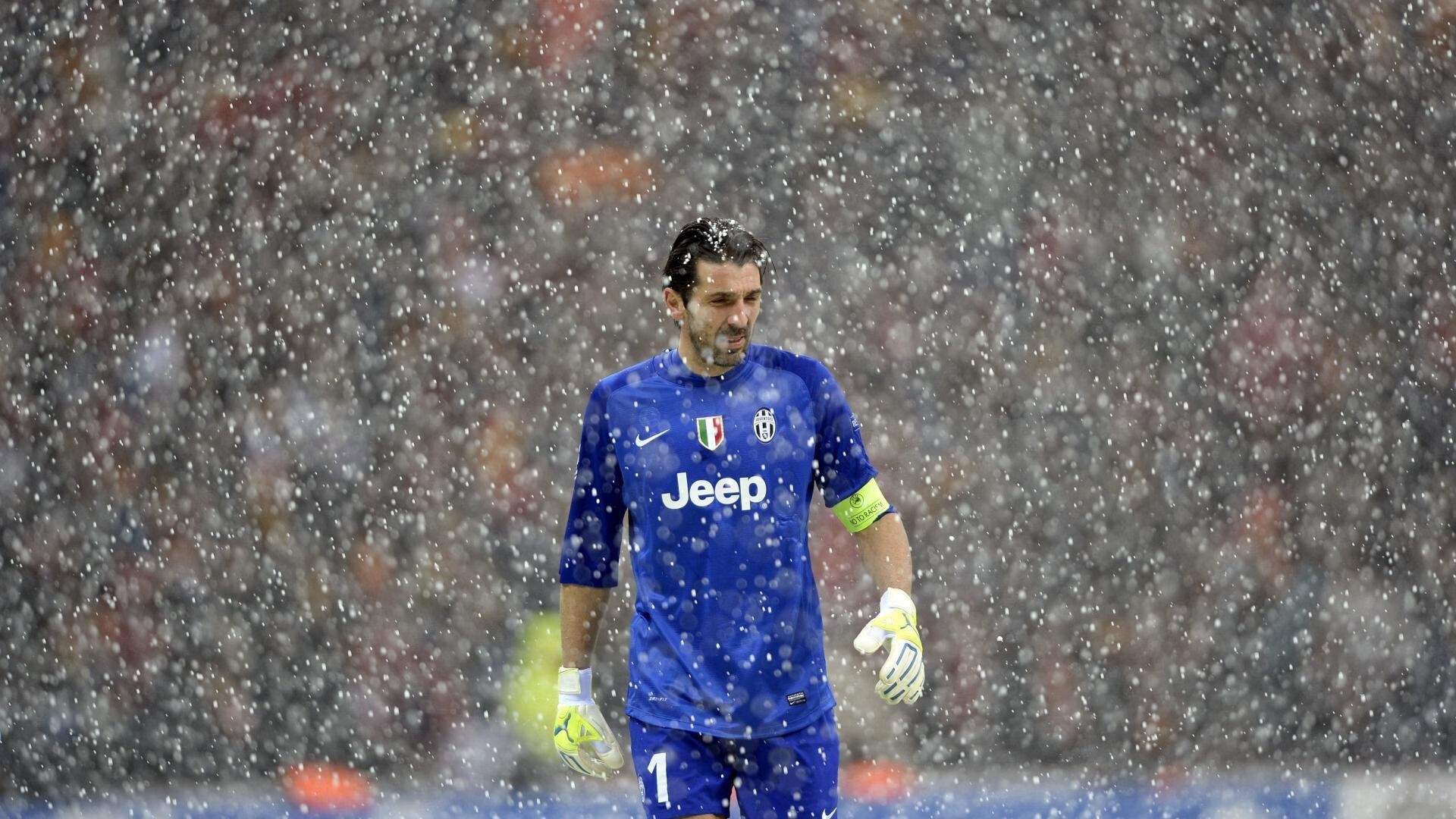 卡普尔突破力强，袋鼠队在比赛中多次通过他完成进攻得分，卡尔美袋鼠皮