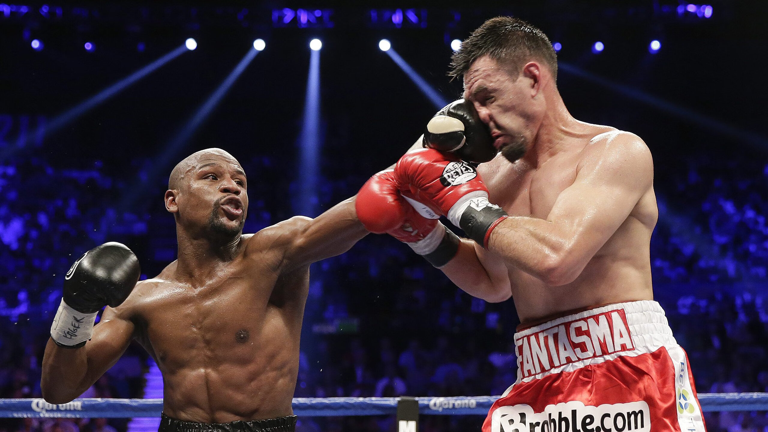 麦肯齐：快速的反击和精准的决策，使全黑队的进攻充满威胁，麦肯齐写的小说